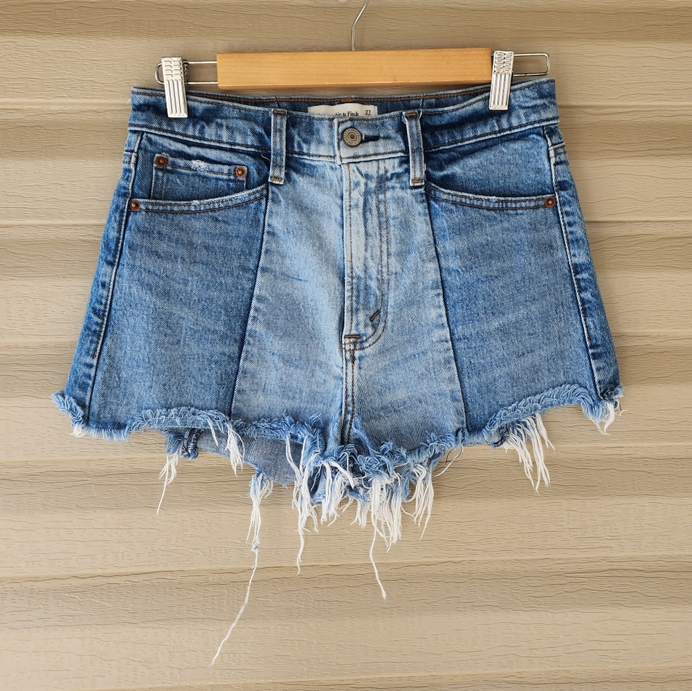 Abercrombie and Fitch high rise mom denim shorts Colorblock size 27